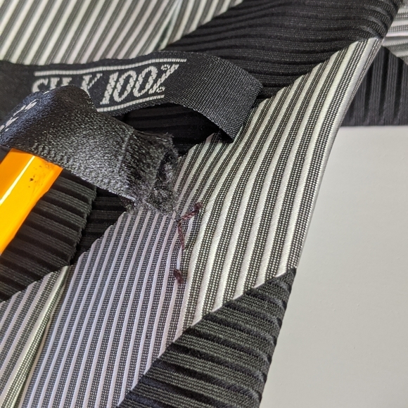 Hugo Boss - Picture 3 of 4